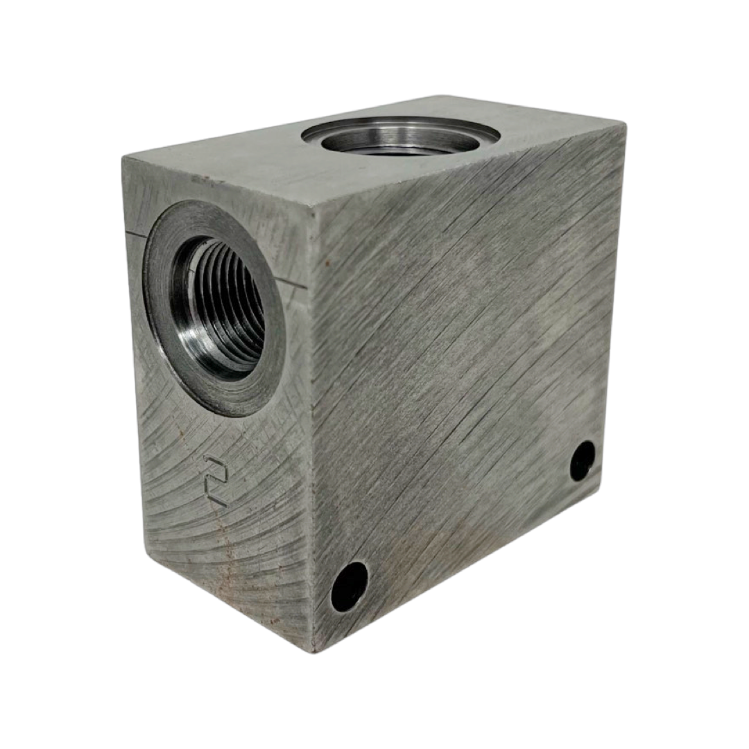 DC102CB6S : Daman Common Cavity Body, C-10-2 Cartridge Cavity, #6 SAE (3/8") Port Connections, 5000psi Rated, Ductile Iron, Without Gauge Port