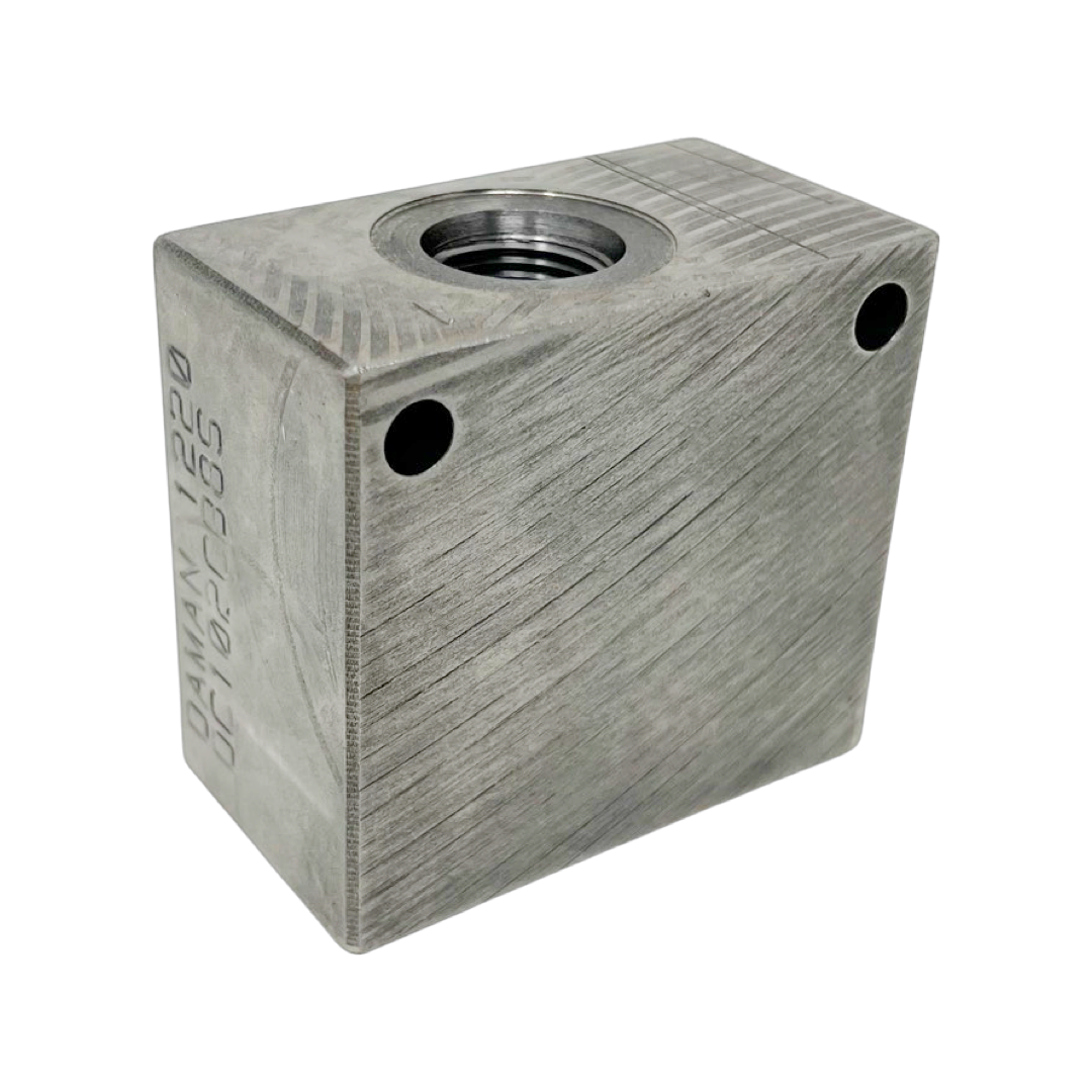 DC102CB6S : Daman Common Cavity Body, C-10-2 Cartridge Cavity, #6 SAE (3/8") Port Connections, 5000psi Rated, Ductile Iron, Without Gauge Port